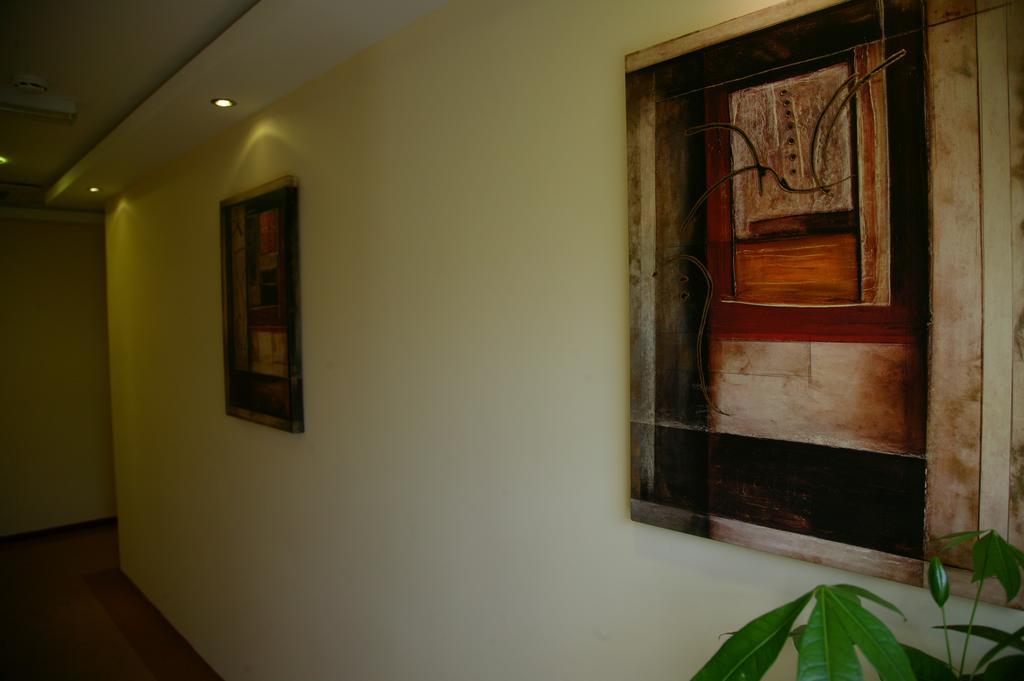 Garni Hotel Contact بلغراد المظهر الخارجي الصورة
