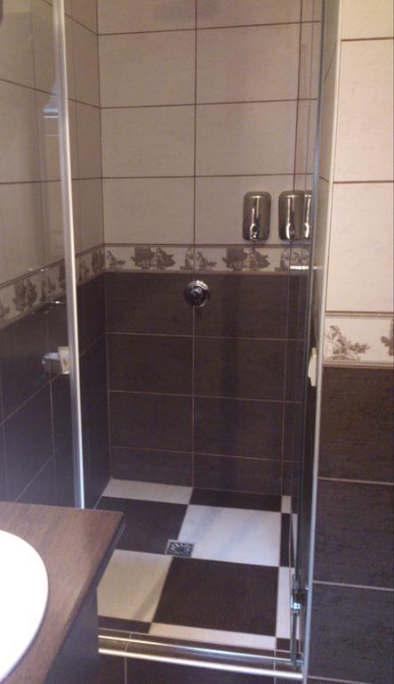 Garni Hotel Contact بلغراد المظهر الخارجي الصورة
