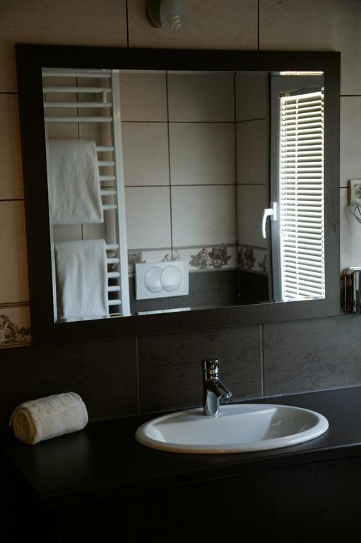 Garni Hotel Contact بلغراد المظهر الخارجي الصورة