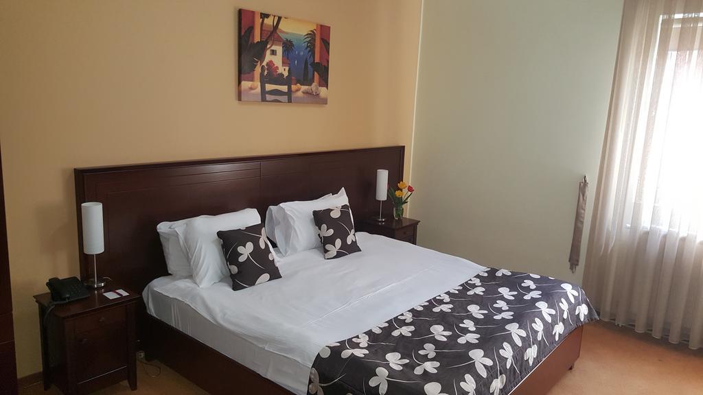 Garni Hotel Contact بلغراد المظهر الخارجي الصورة
