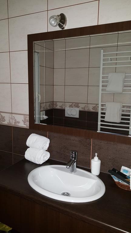 Garni Hotel Contact بلغراد المظهر الخارجي الصورة