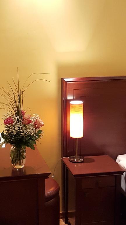 Garni Hotel Contact بلغراد المظهر الخارجي الصورة