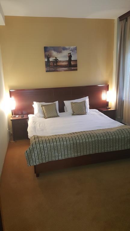 Garni Hotel Contact بلغراد المظهر الخارجي الصورة
