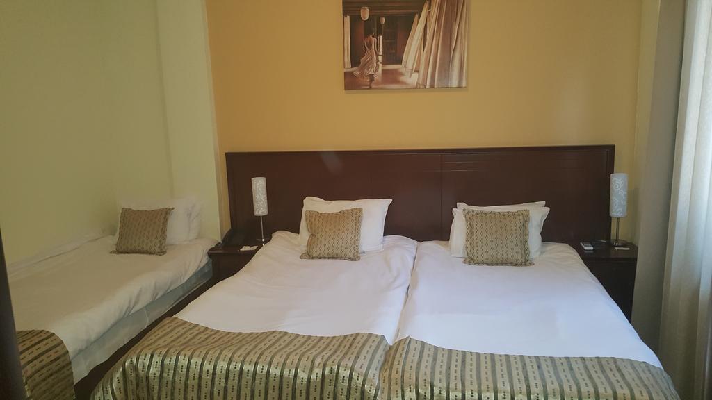 Garni Hotel Contact بلغراد المظهر الخارجي الصورة