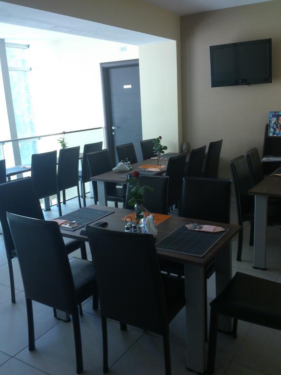 Garni Hotel Contact بلغراد المظهر الخارجي الصورة