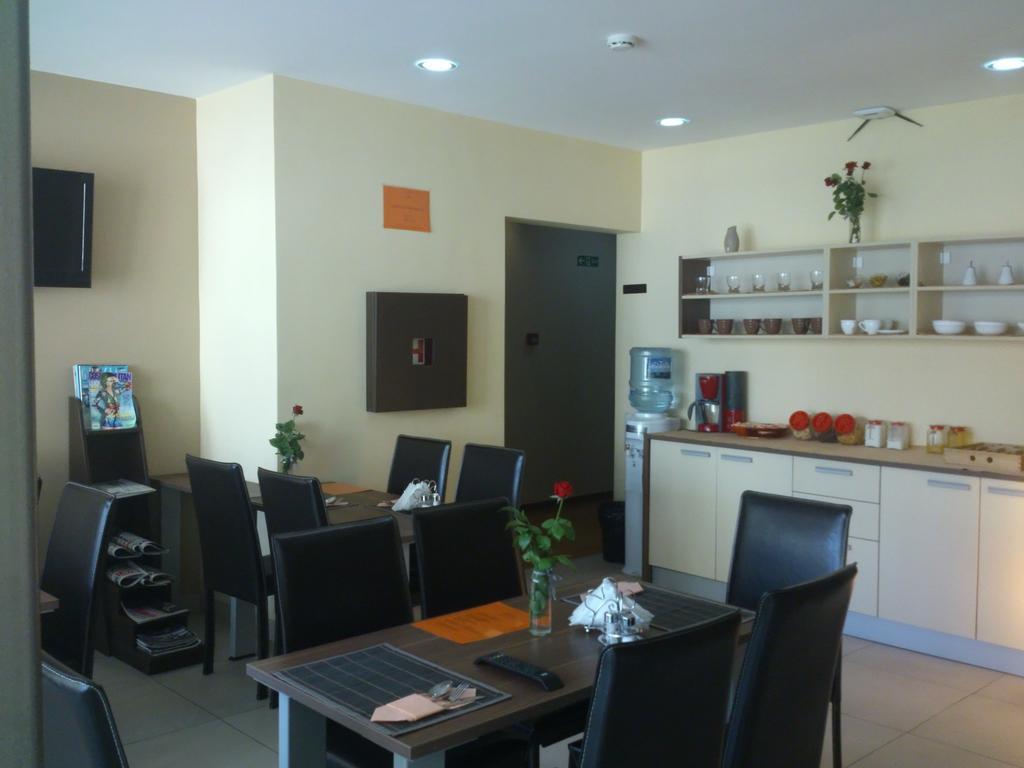 Garni Hotel Contact بلغراد المظهر الخارجي الصورة